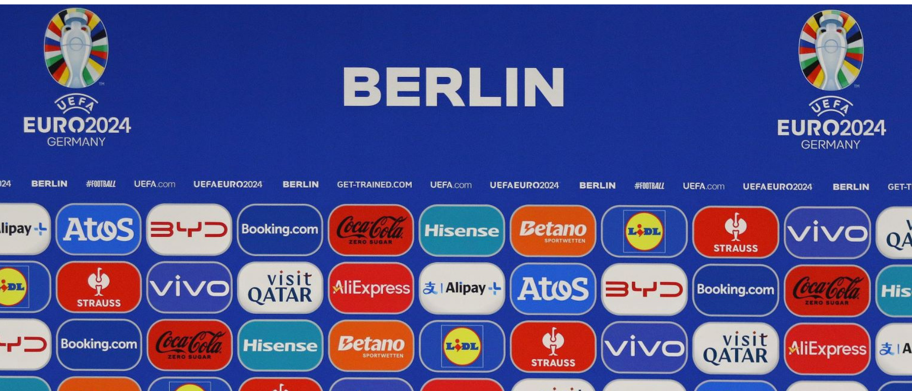 Pressewand mit Sponsoren der EM 2024