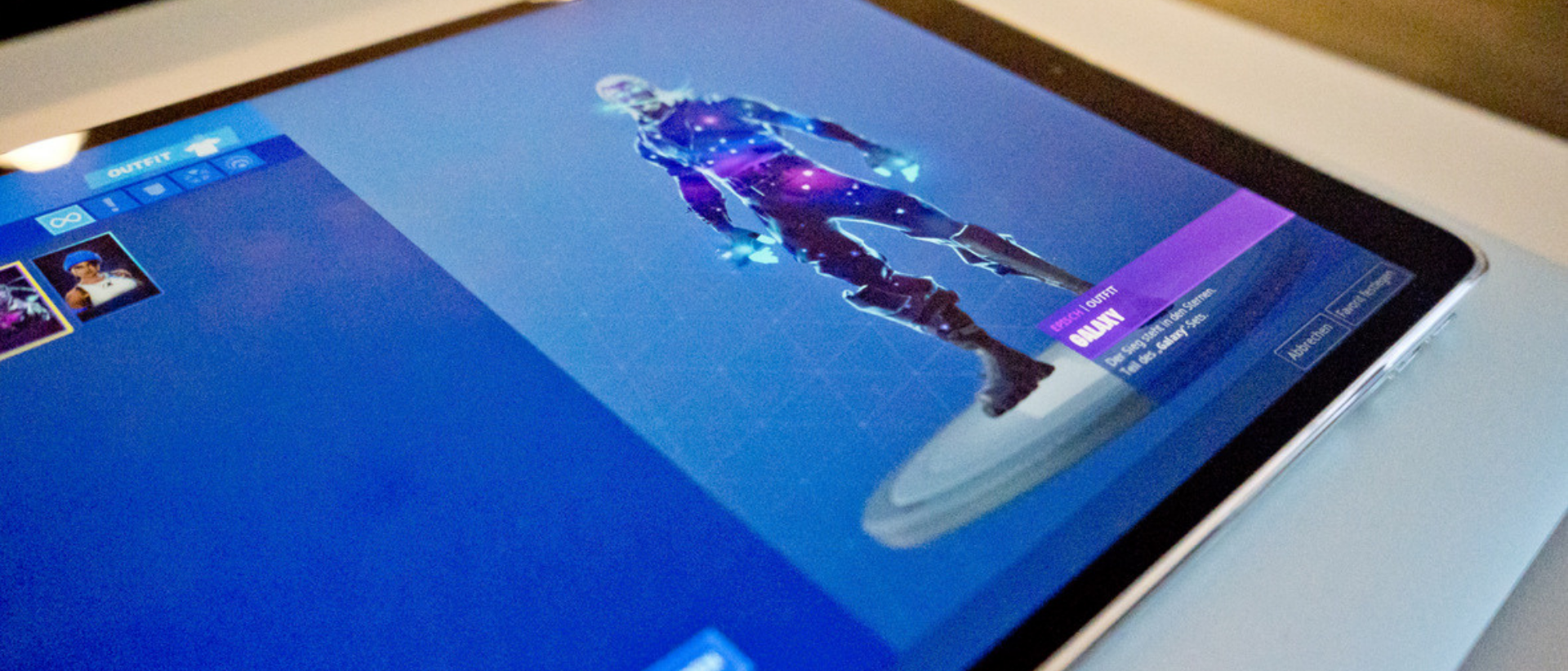 Das Galaxy-Outfit von Referent Fabian Karg: Käufer eines Samsung-Smartphones erhalten dieses Outfit gratis.