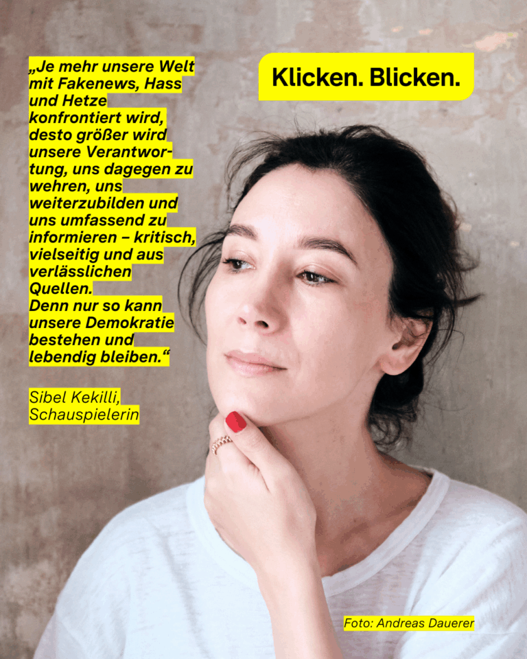 Portrait von Sibel Kekilli. dauraf ist ein langes Zitat geschrieben: Je mehr unsere Welt mit Fakenews, Hass und Hetze konfrontiert wird, desto größer wird unsere Verantwor-tung, uns dagegen zu wehren, uns weiterzubilden und uns umfassend zu informieren – kritisch, vielseitig und aus verlässlichen Quellen. Denn nur so kann unsere Demokratie bestehen und lebendig bleiben.“